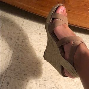 Jessica Simpson wedges- used